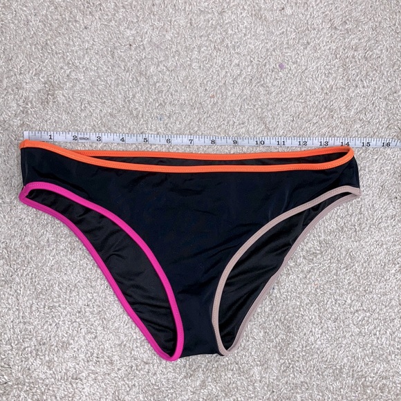 Victoria’s Secret Bikini Bottom | Size M - Picture 6 of 8